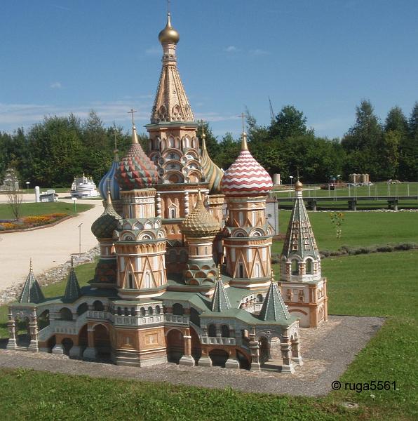 Basilius Kathedrale.jpg